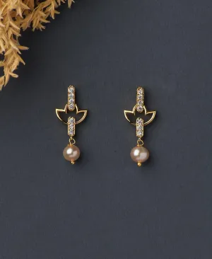 Delicate leaf Pearl Hanging Earring