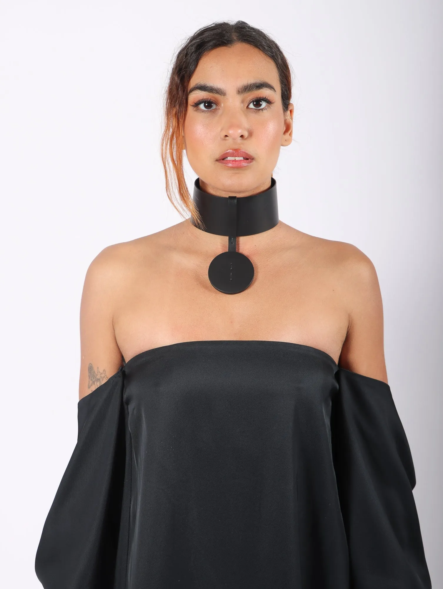 Dot Short L Choker in Black by Aumorfia