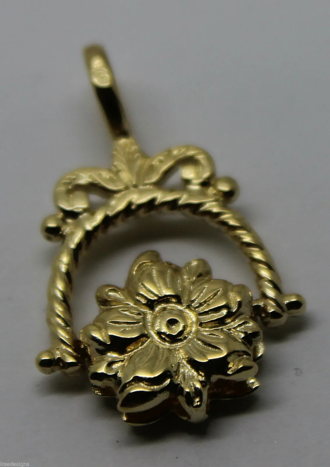 Genuine 9ct 9k Solid Yellow Gold  Flower Spinner Pendant