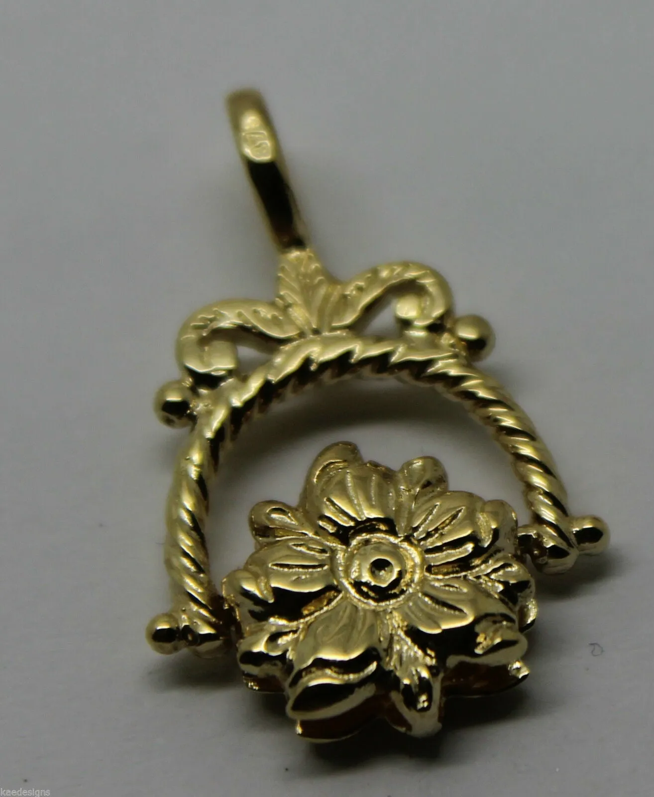 Genuine 9ct 9k Solid Yellow Gold  Flower Spinner Pendant