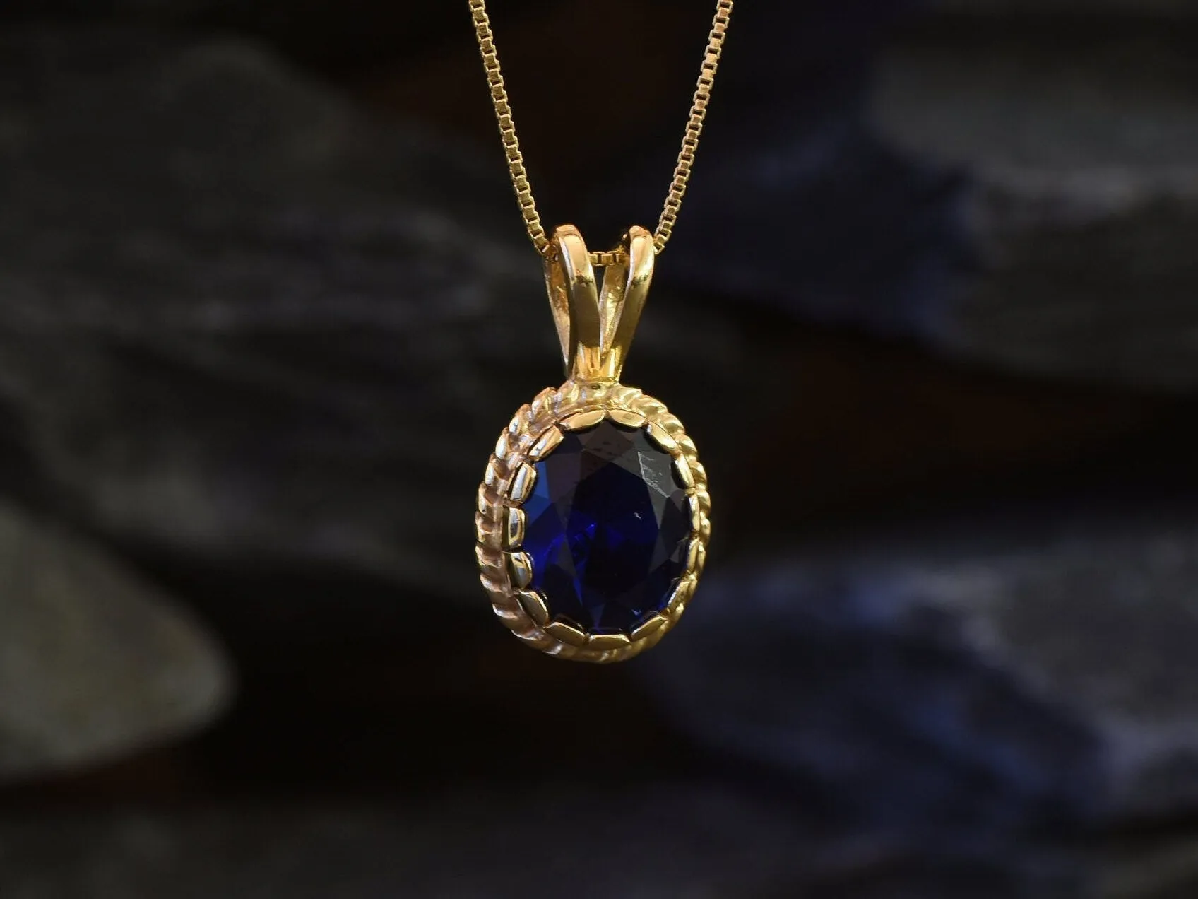 Gold Sapphire Pendant - Vintage Sapphire Necklace, Blue Oval Pendant