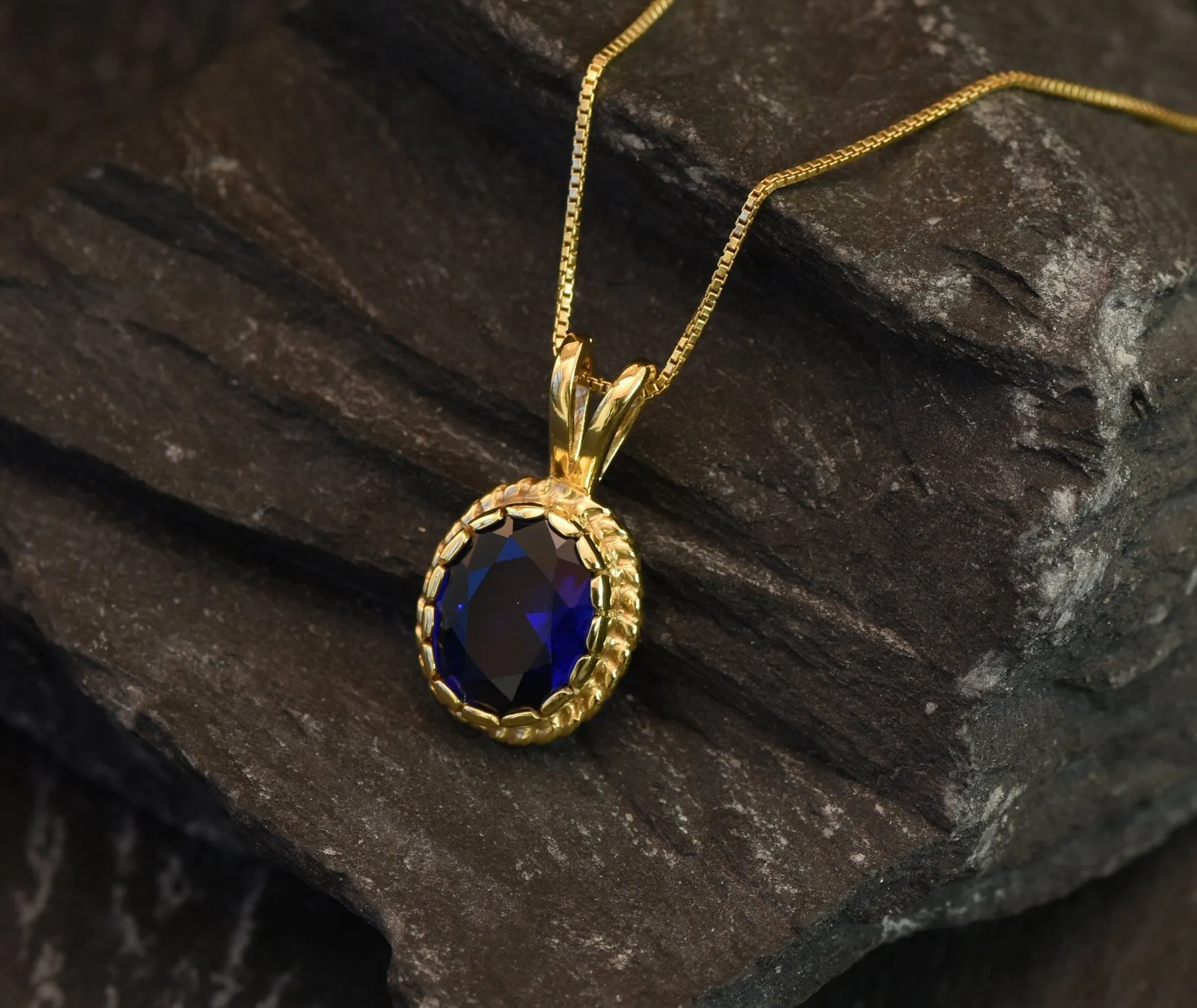 Gold Sapphire Pendant - Vintage Sapphire Necklace, Blue Oval Pendant