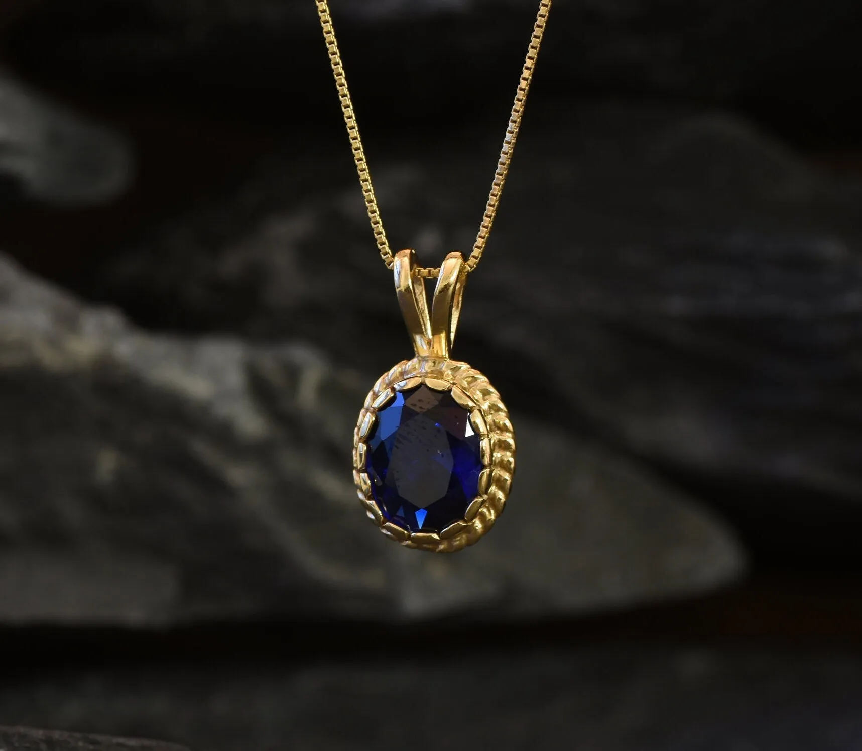 Gold Sapphire Pendant - Vintage Sapphire Necklace, Blue Oval Pendant