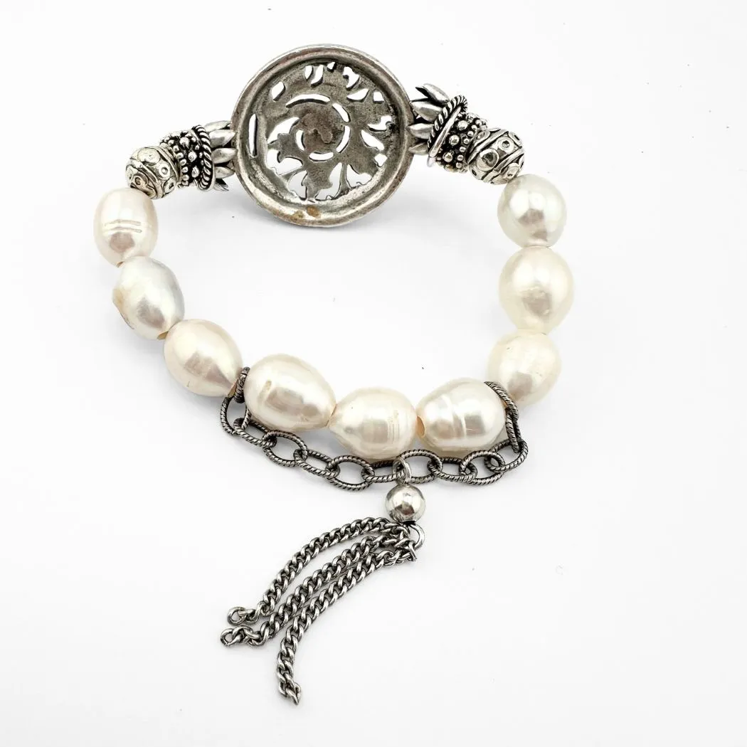 Medallion Pearl Stretch Bracelet