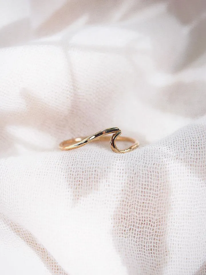 Mini Gold Wave Ring - Nalu