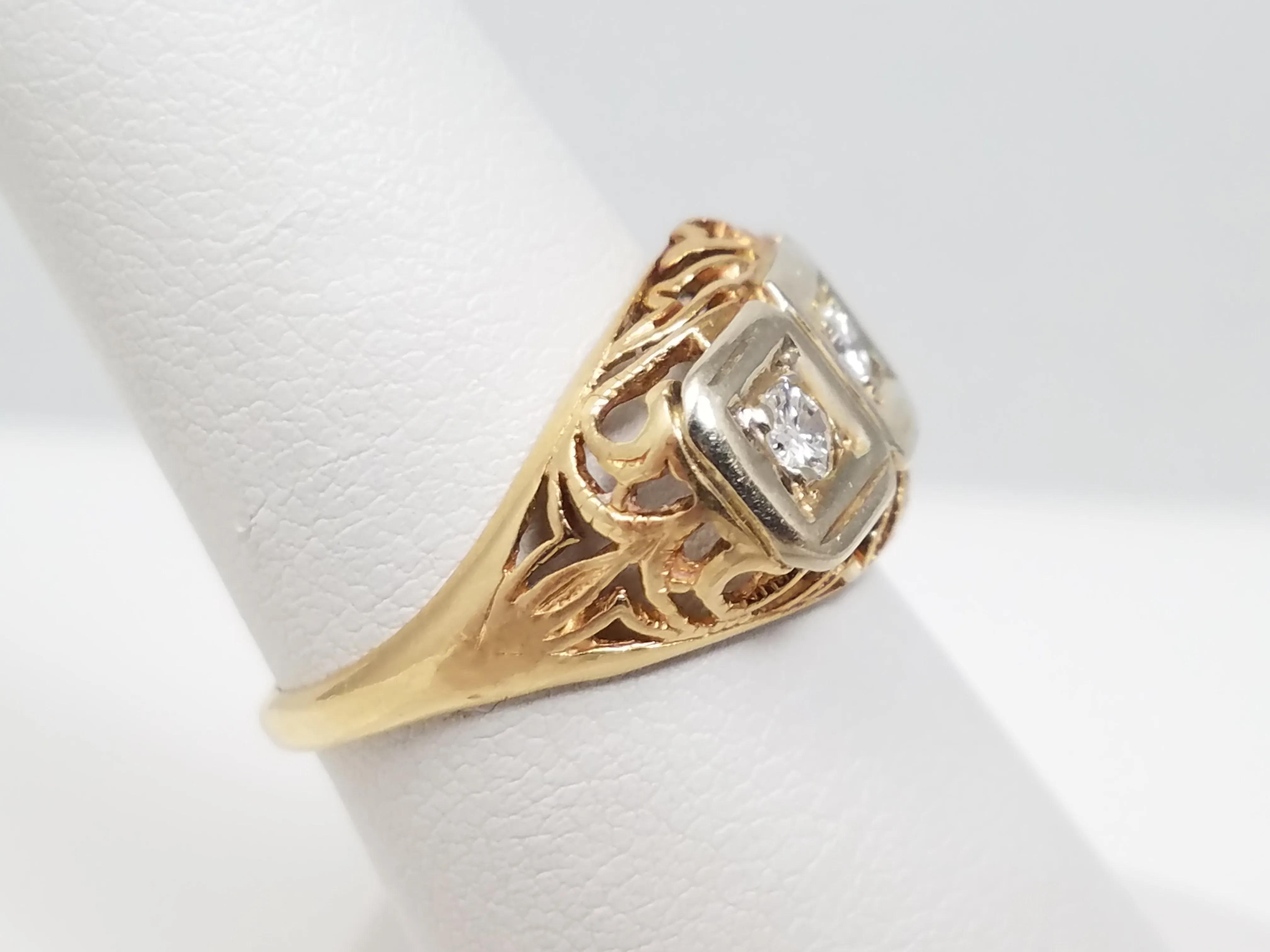 Ornate Vintage 14k Yellow Gold Natural Diamond Three Stone Ring