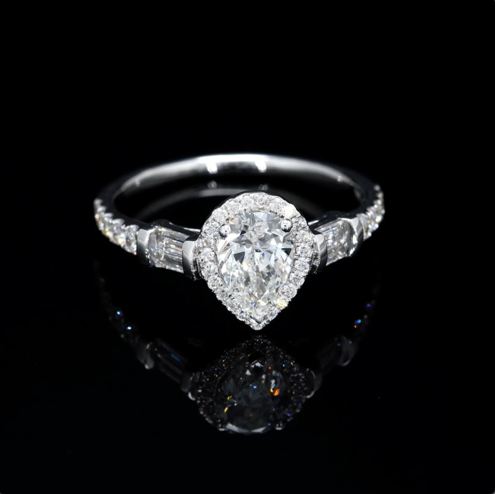 Pear-Cut Lab Diamond Fancy Ring