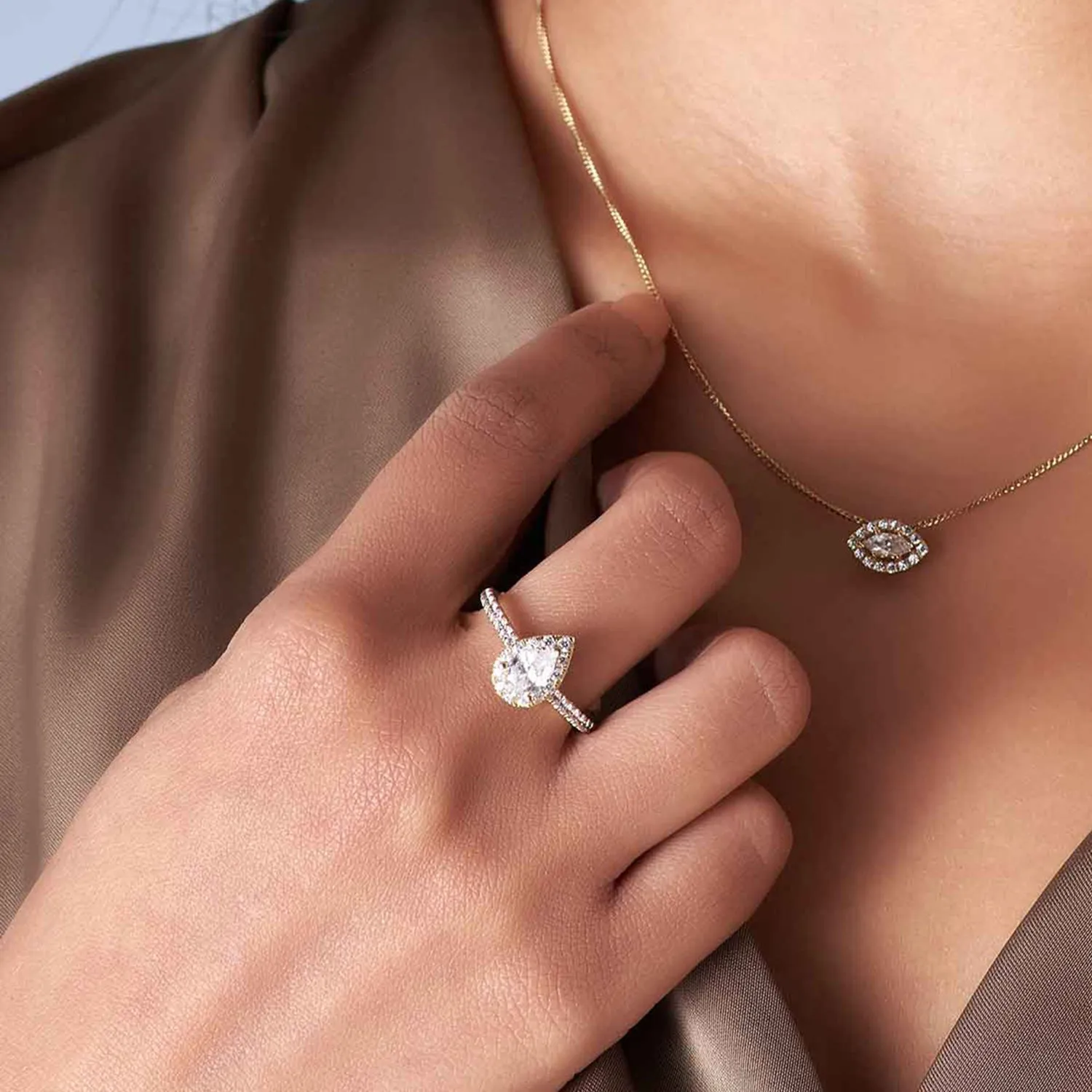 Signature Iconic Dewdrop Halo Ring