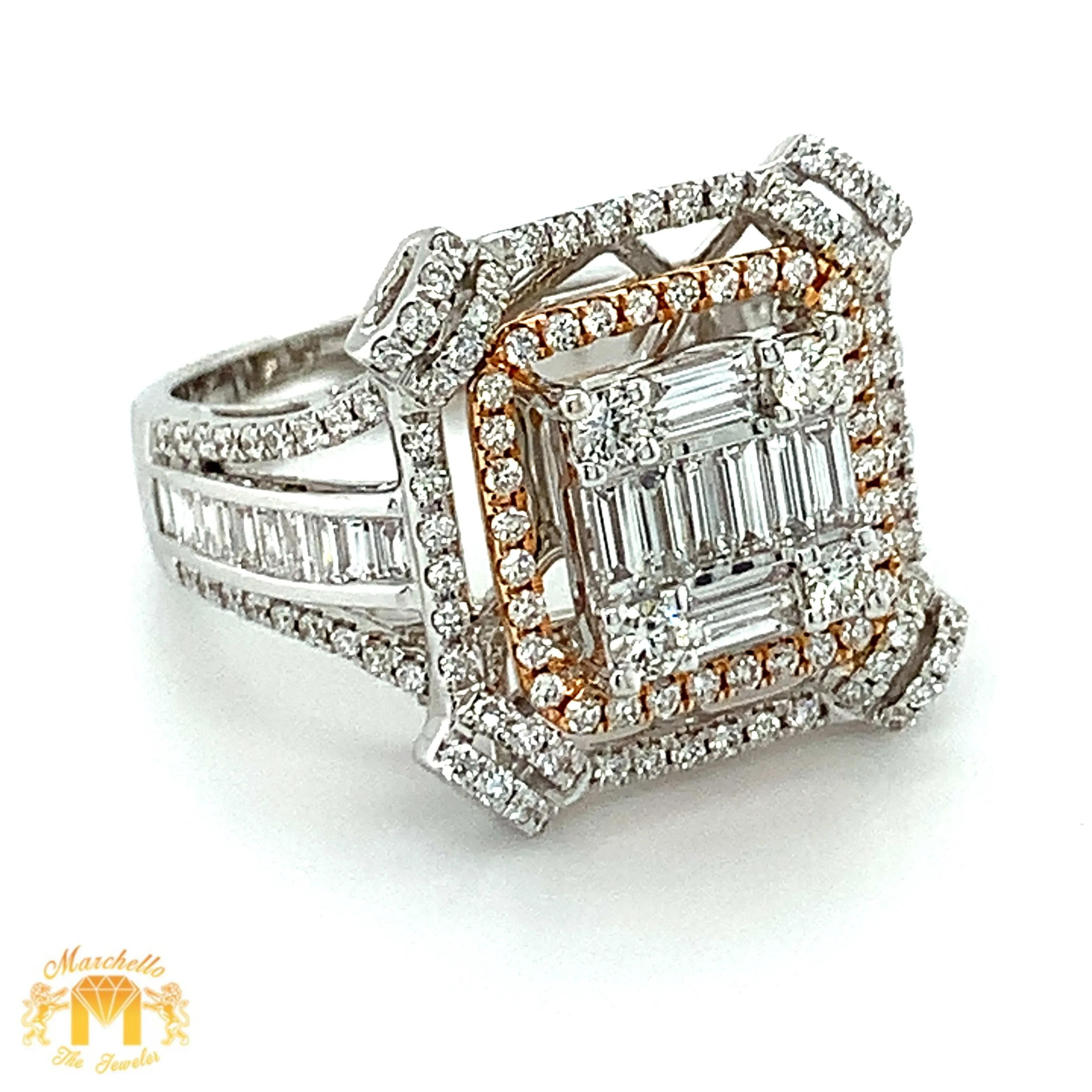 VVS/vs high clarity Diamonds set in a 18k Two-tone Gold Ring with square shaped Baguette and Round Diamonds