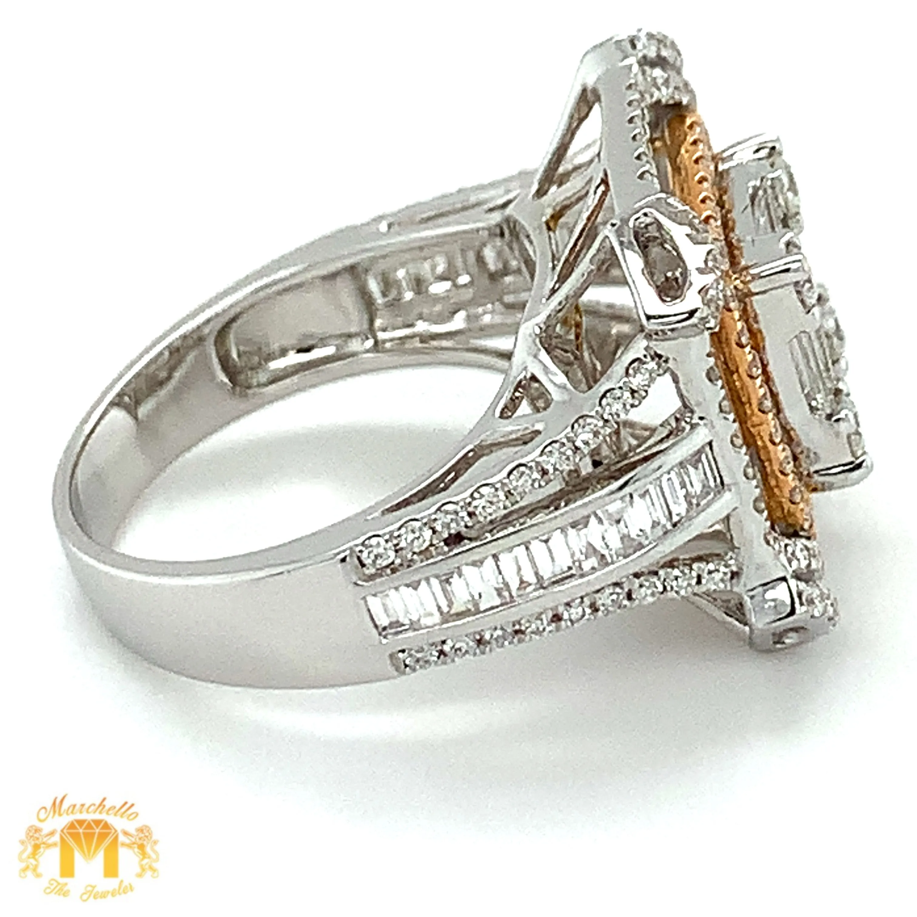 VVS/vs high clarity Diamonds set in a 18k Two-tone Gold Ring with square shaped Baguette and Round Diamonds