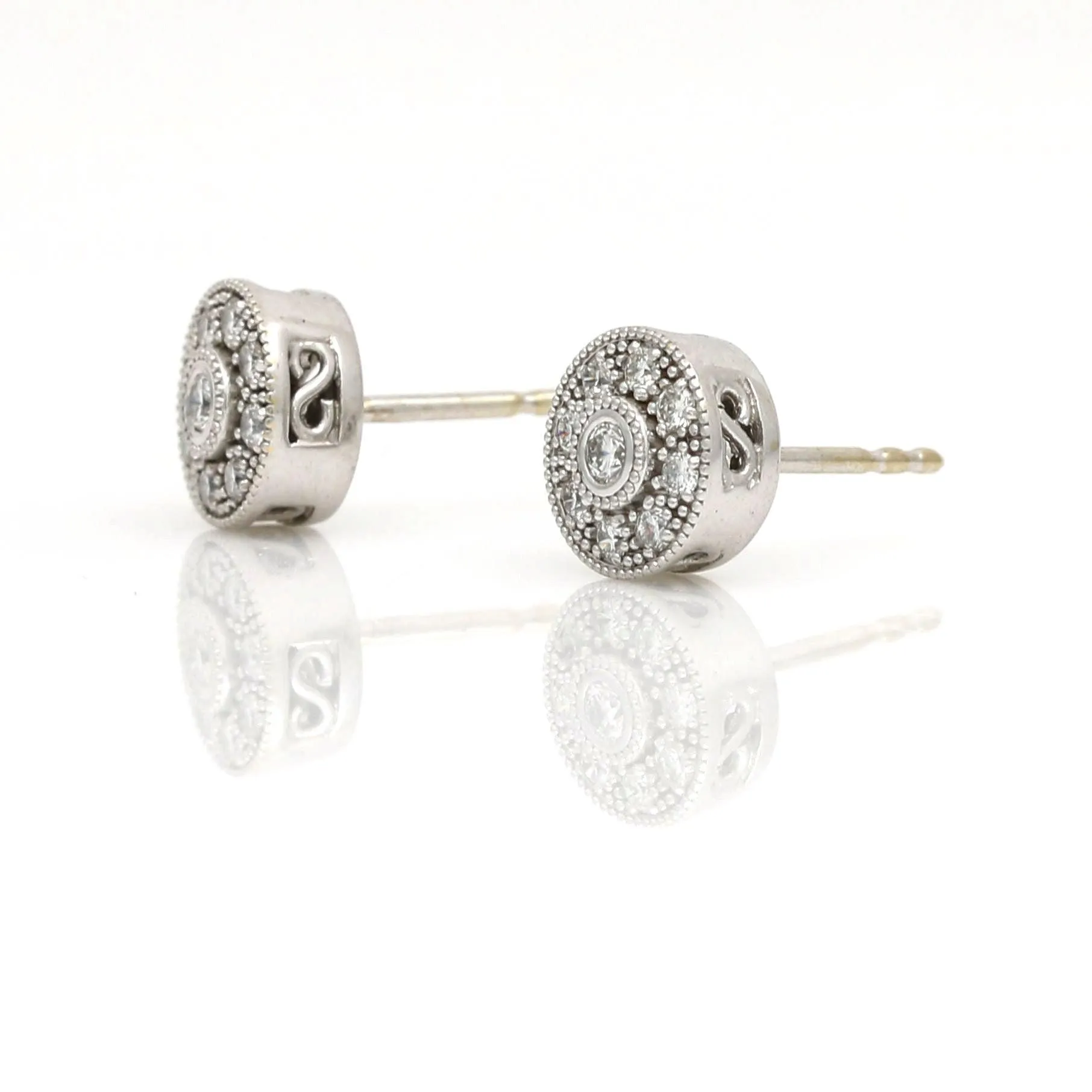 Women's Milgrain Diamond Stud Earrings in 18k White Gold